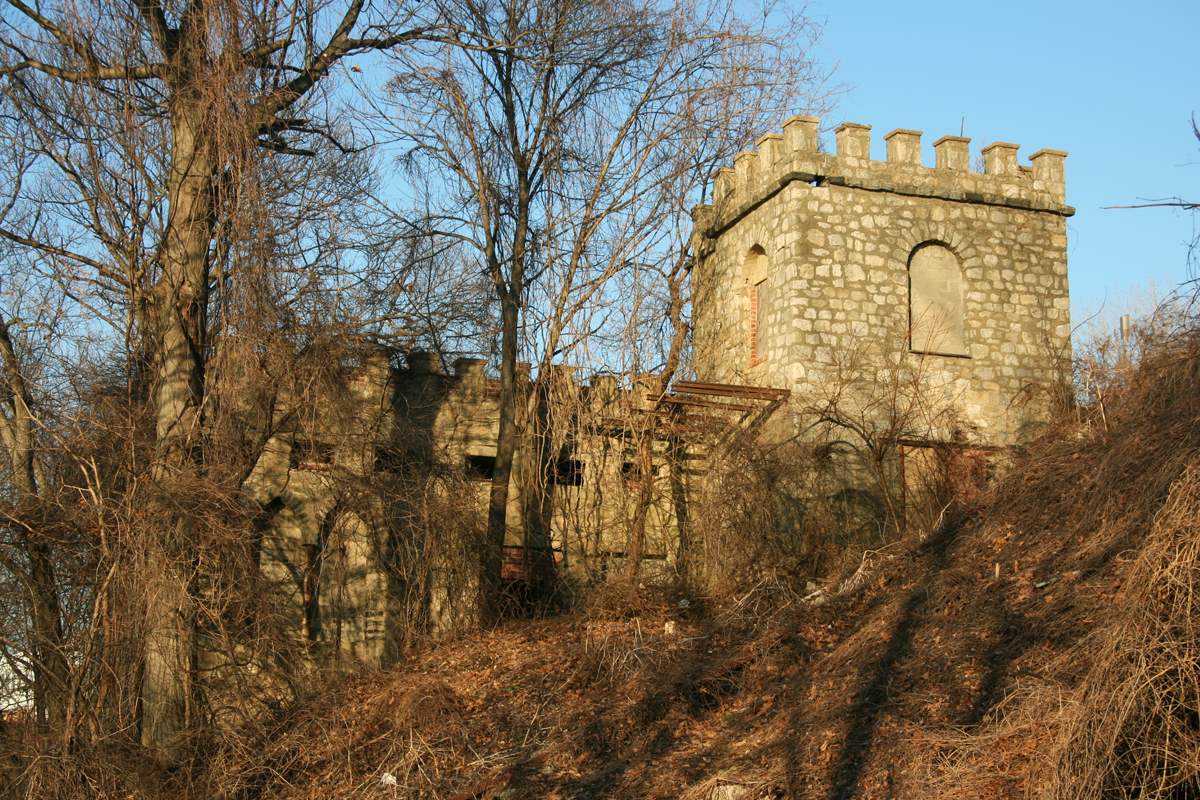 Forgotten Ruins in Dobbs Ferry