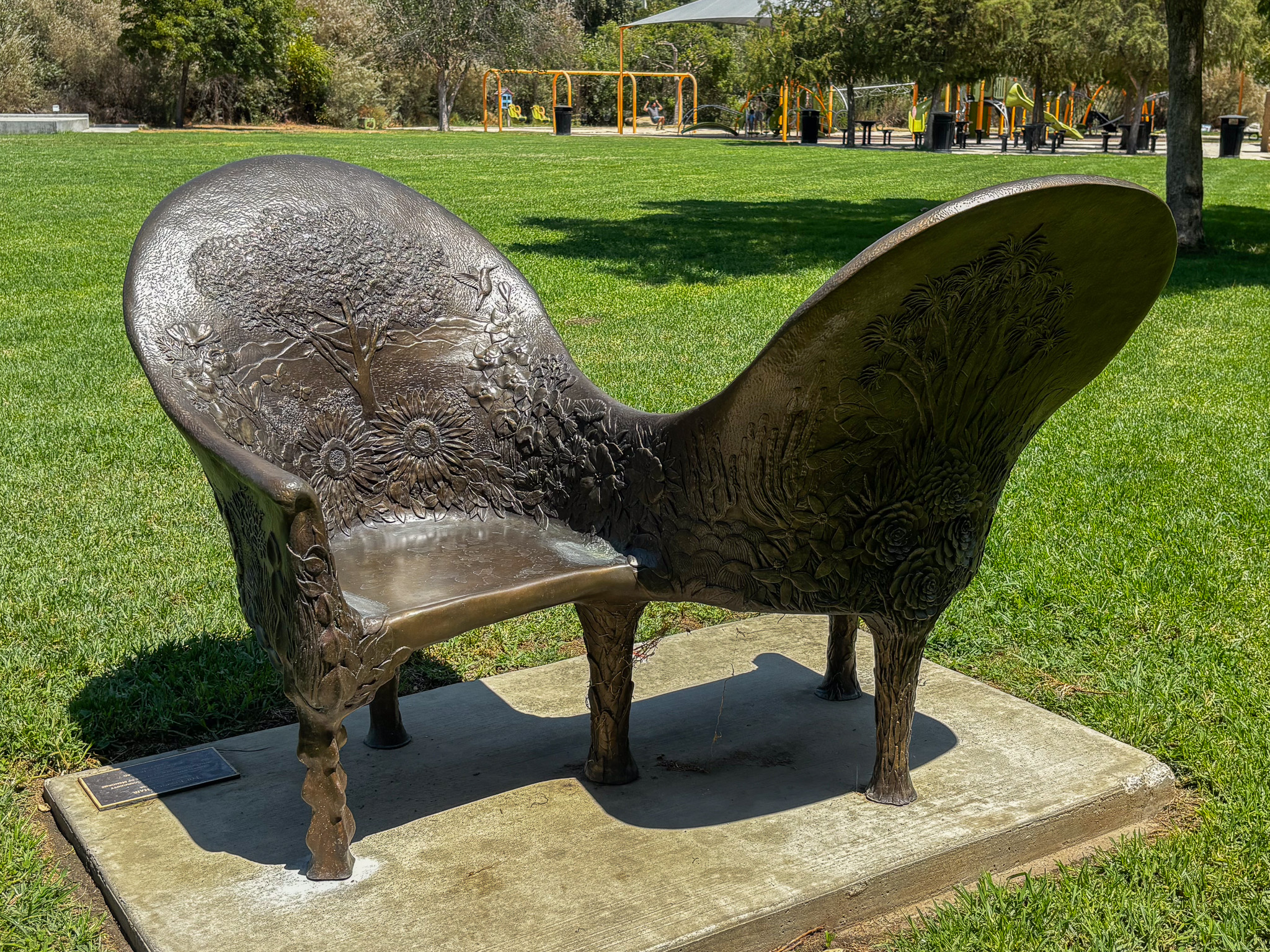 The Kissing Chair